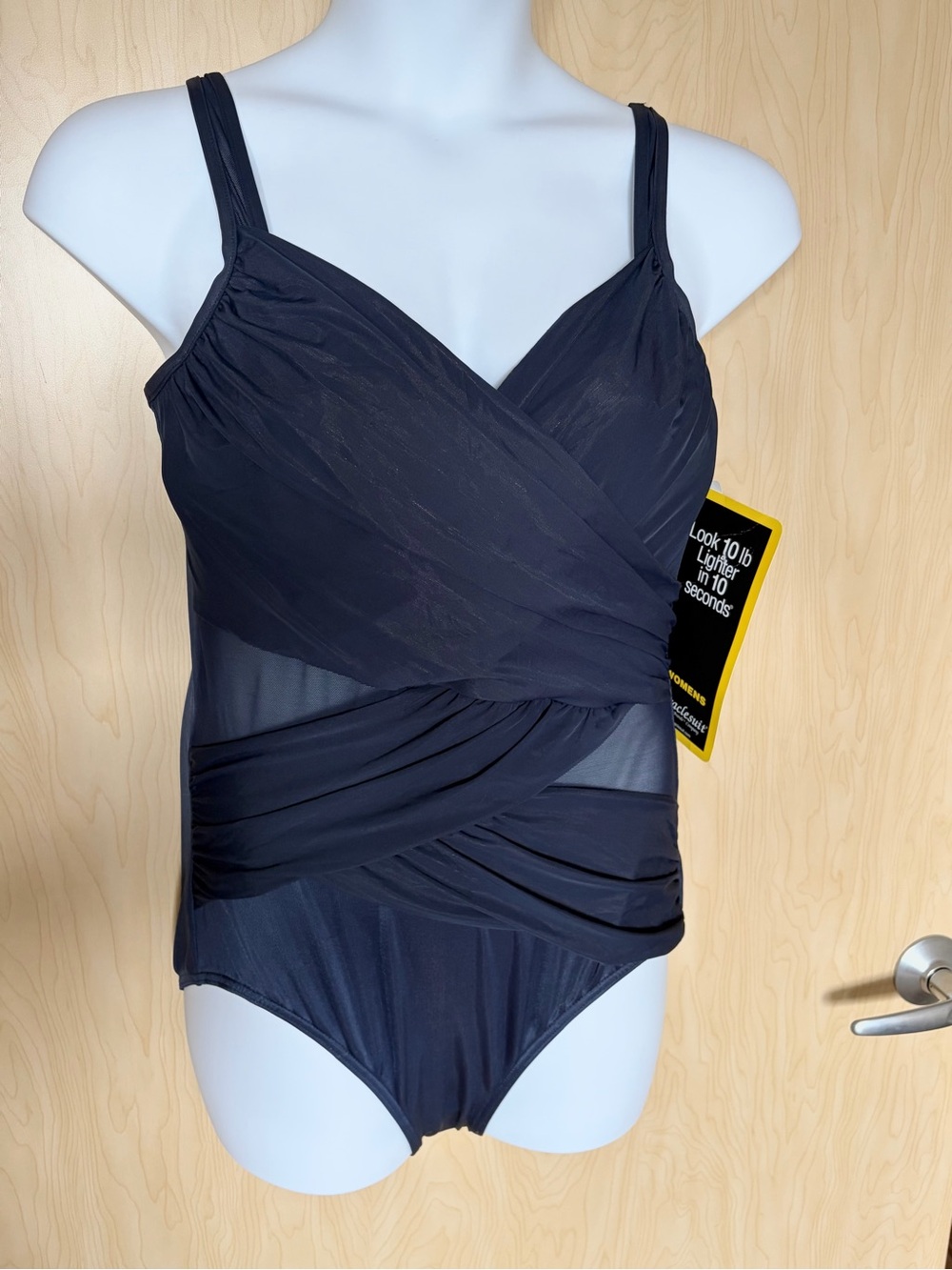 Miraclesuit Navy Blue Ruched One-Piece Swimsuit underwire Plus Size 18 NWT